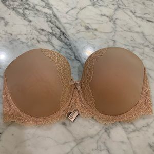 Victoria’s Secret 32DD strapless/multi-way bra
